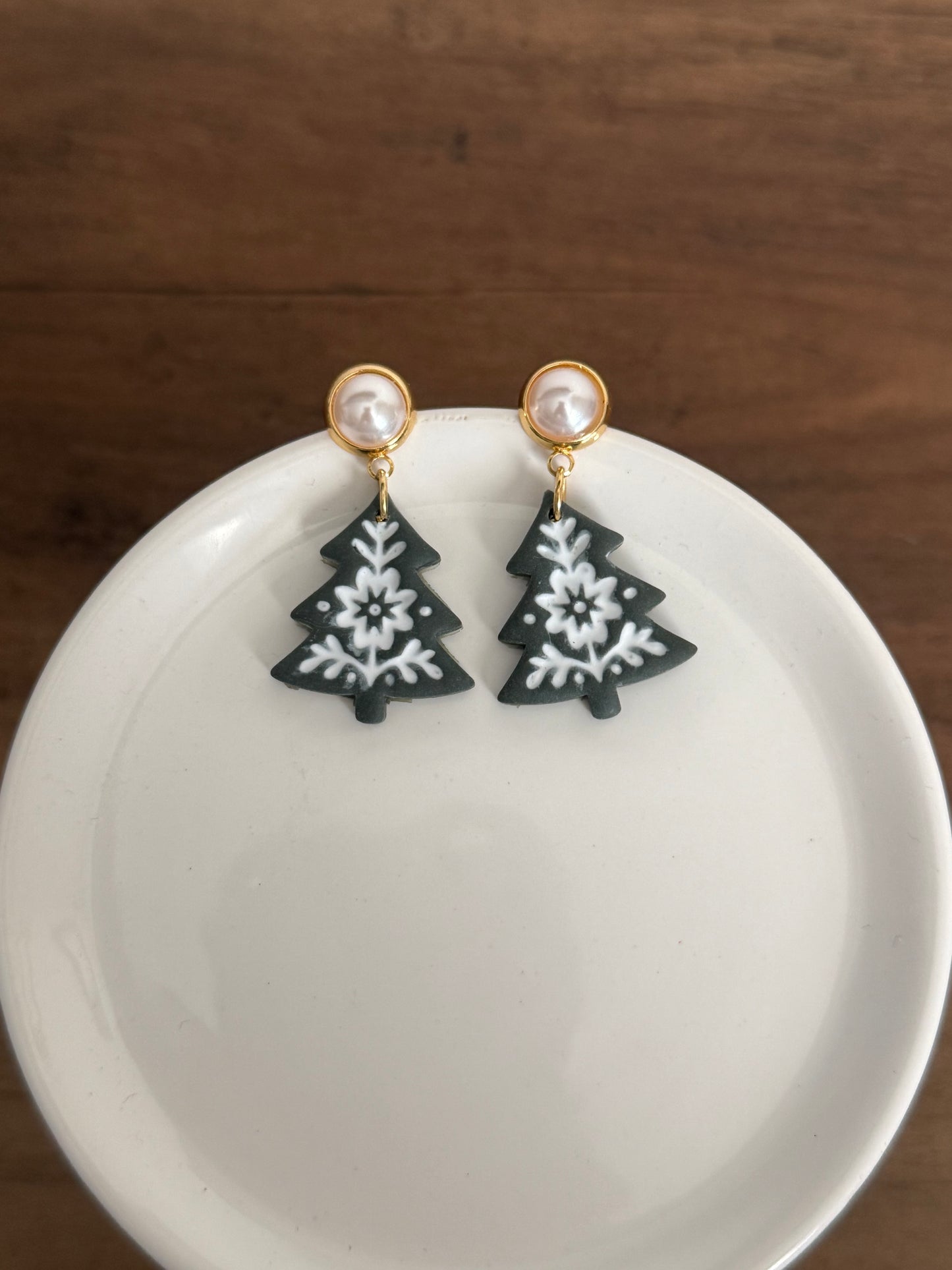 Pearl Christmas Tree Dangle