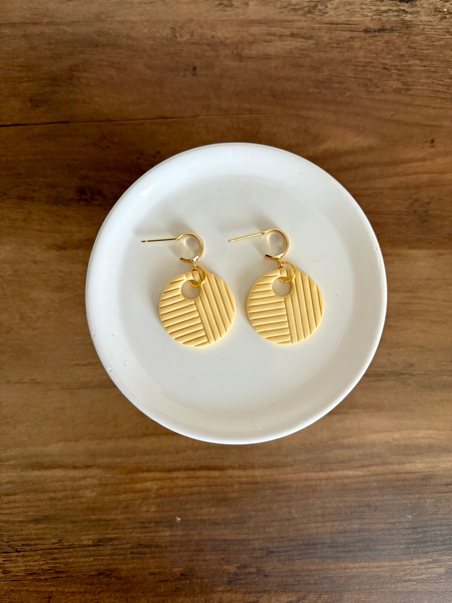 Olivia Dangle - Yellow