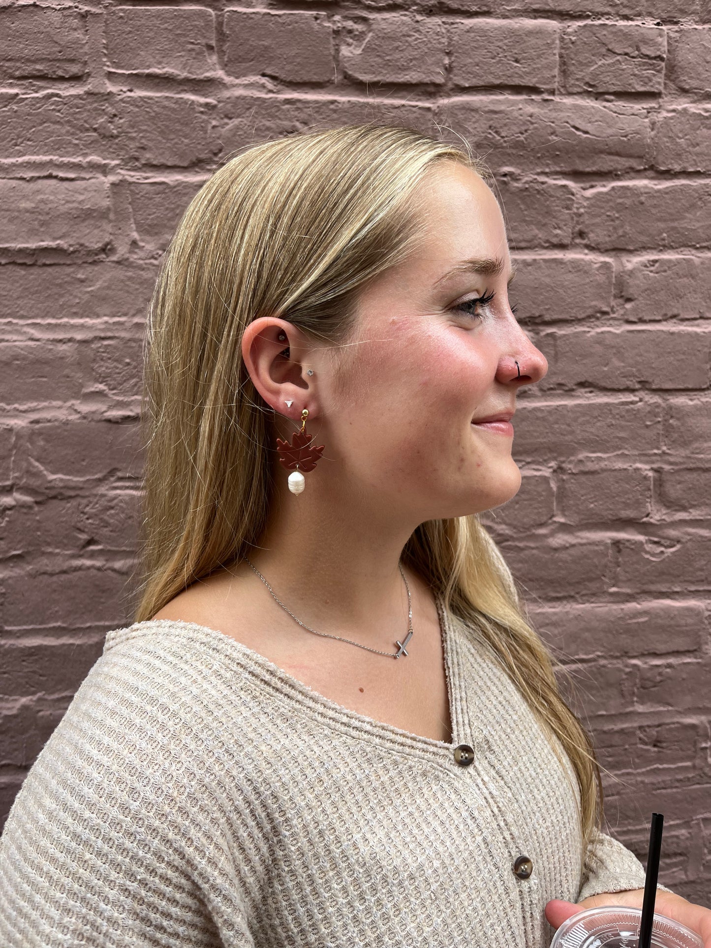 Maple Lead & Pearls (Burgundy)