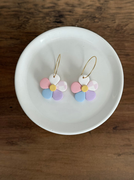 Daisy Dangle - Pastel