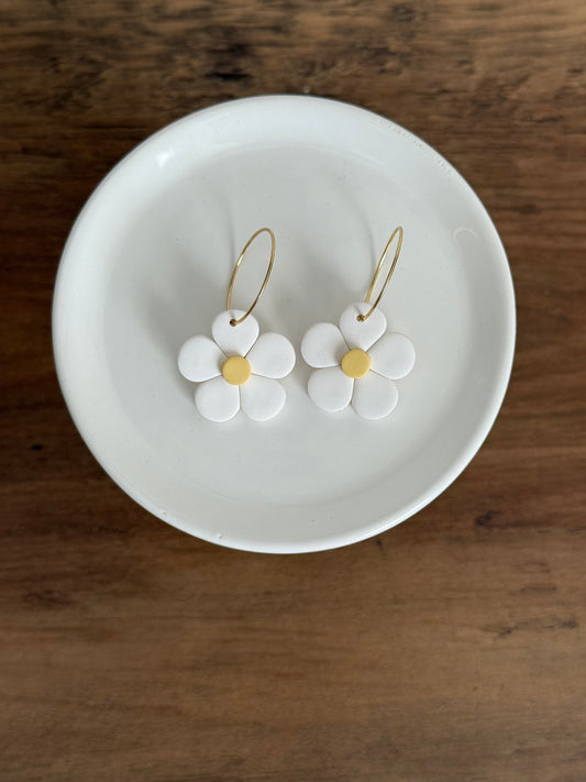 Daisy Dangle - White